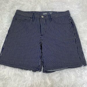 Lee Short Size 8